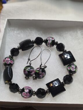 Black Beaded Stretch Bracelet With Murano Style Art Glass Beads And Earrings.
